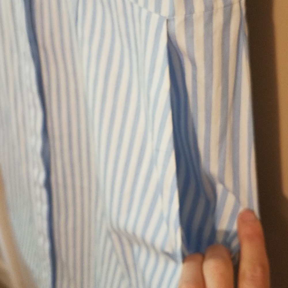 H&m blue and white vertical stripe button down - Picture 3 of 8